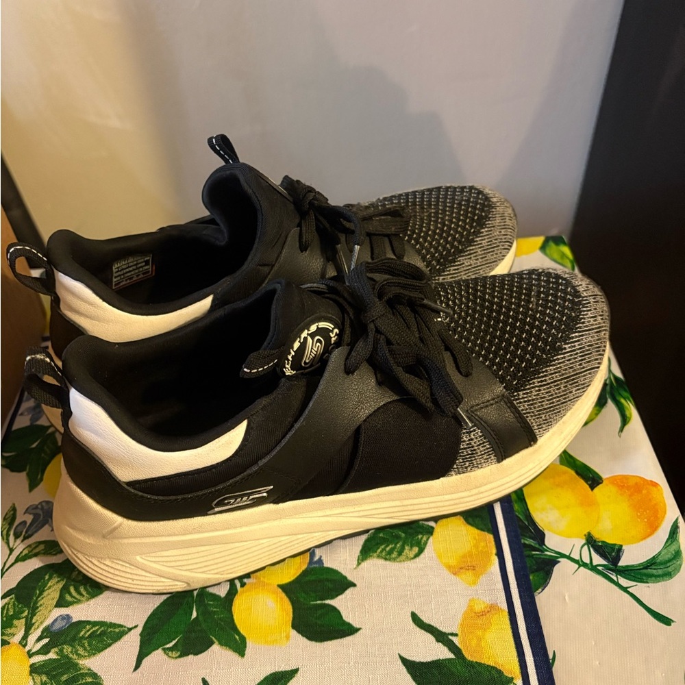 Sketcher sneakers